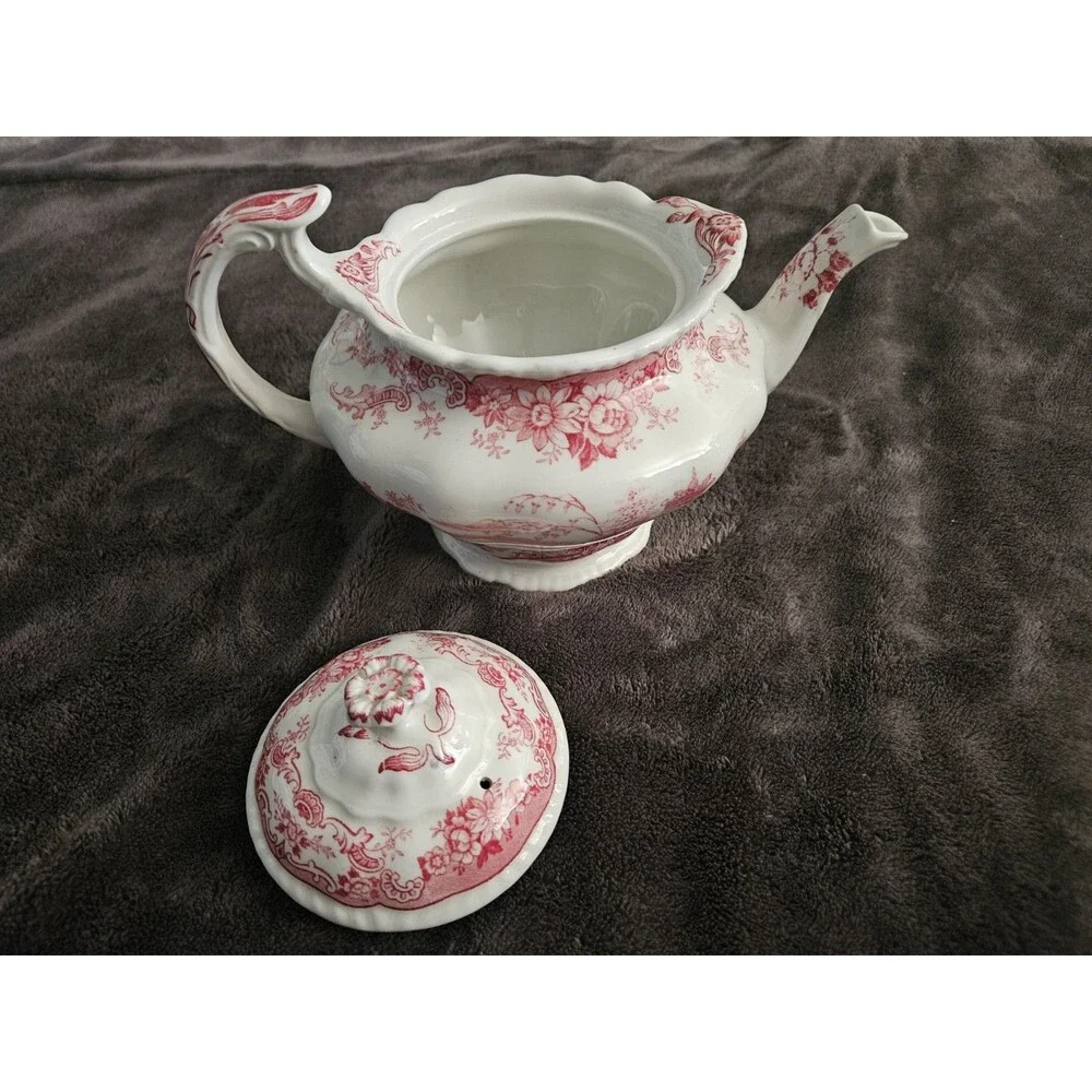 Antique John Maddock & Sons Red & White BOMBAY Pattern Teapot